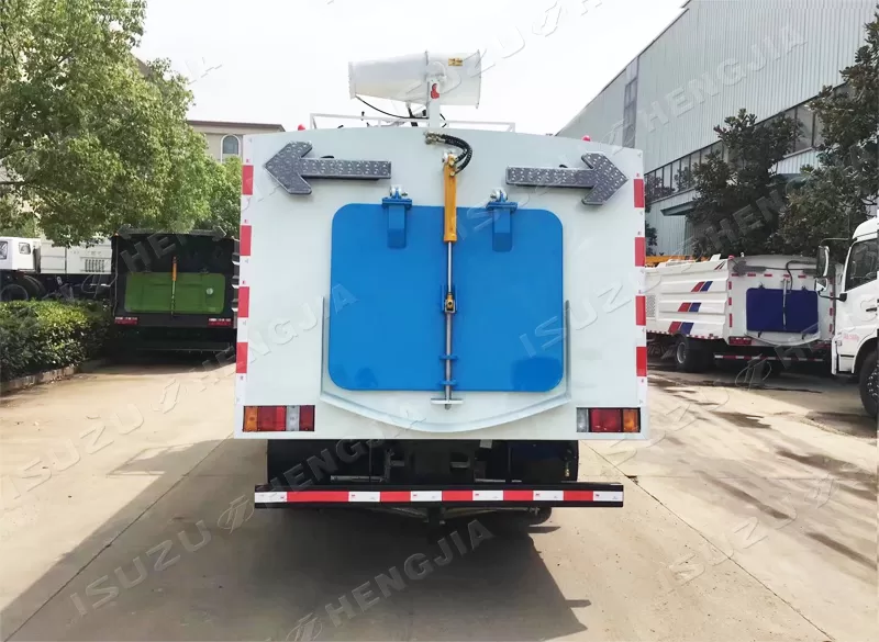 Грузовик visuzu nkr/600p Road Sweeper