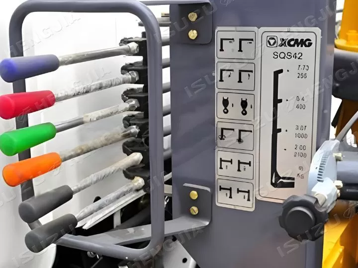 Управляющее устройство